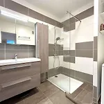 Appartement T3 Face à Avec Terrasse Et Parking Privé, 4 Couchages - Fr-1-245-97 *