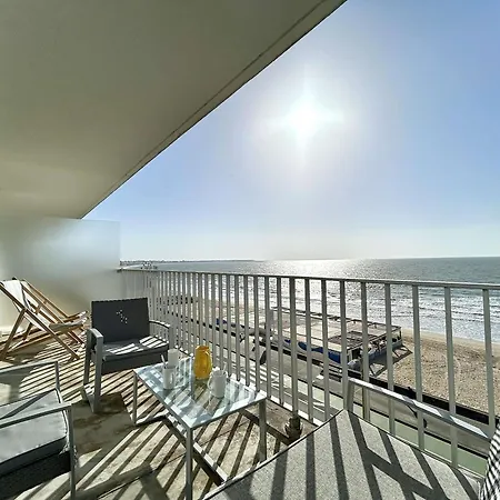 T3 Face à Avec Terrasse Et Parking Privé, 4 Couchages - Fr-1-245-97